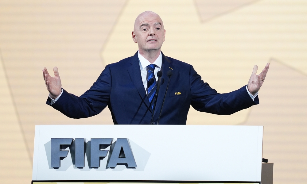 仅是盯住曼 仅是盯住曼